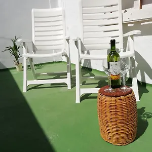 With Terrace Apartamento